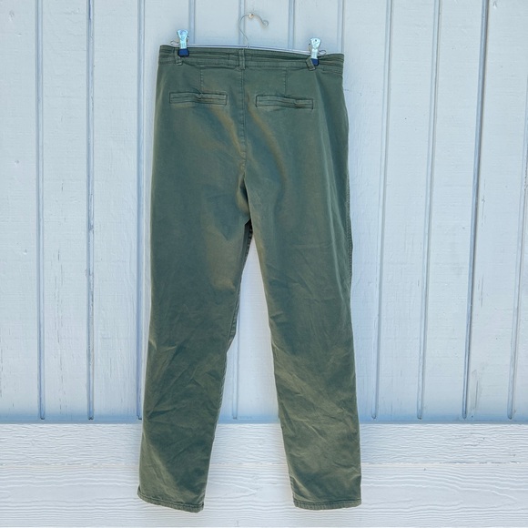 Reitmans: Petite Green Trouser/Utility Pants. Women’s Size 6. - Picture 5 of 12
